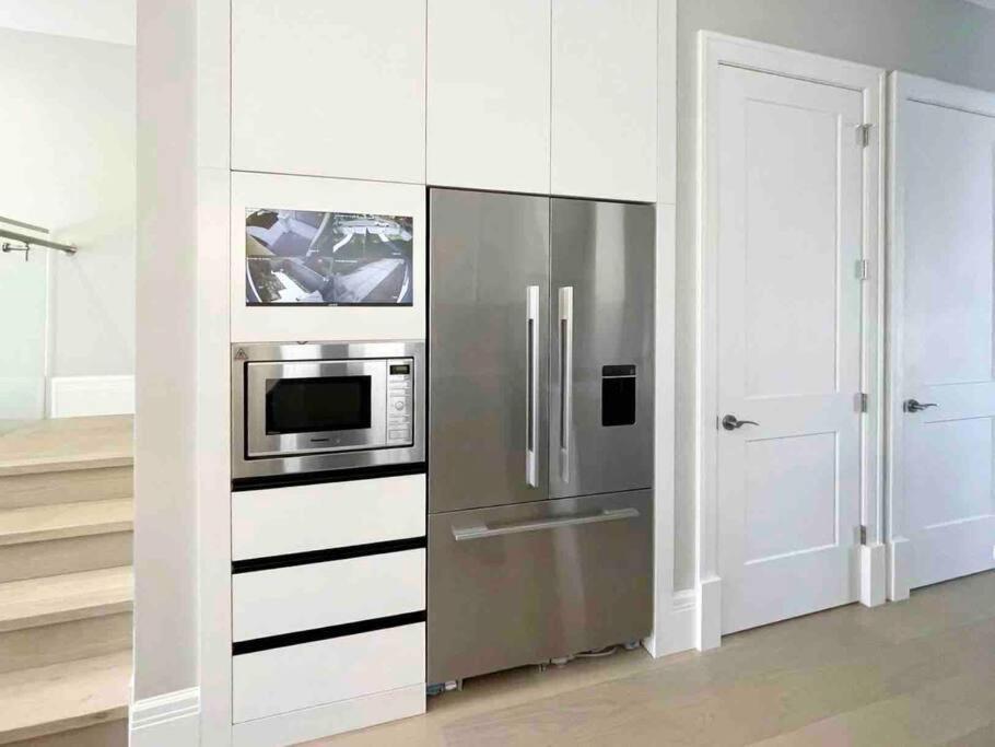 Four Bedrooms New Lovely Duplex House-1628 Vancouver Exterior photo